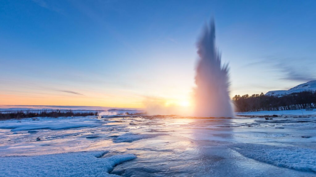 geysir_strokkur_in_beautiful_sunset_light_4398413ee5